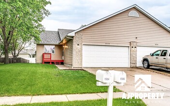 Building Photo - 1504 S Campbell Trail