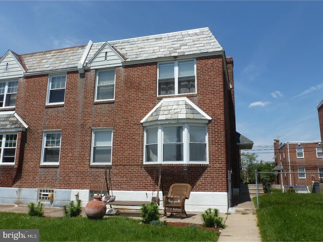 Primary Photo - 7230 Battersby St
