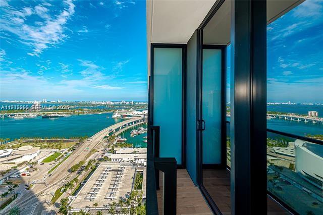 Foto del edificio - 398 NE 5th St