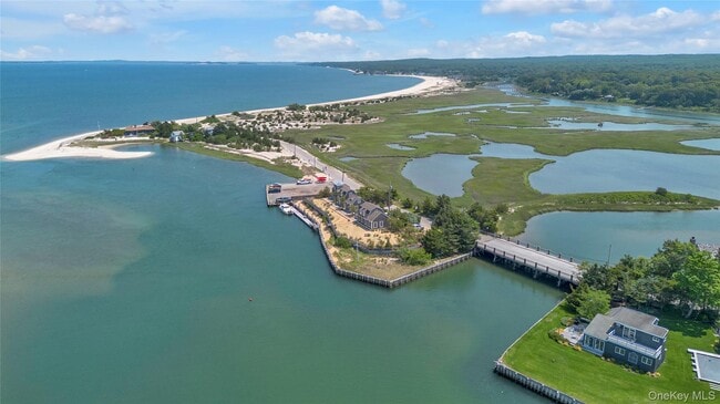 Foto del edificio - 286 Towd Point Rd