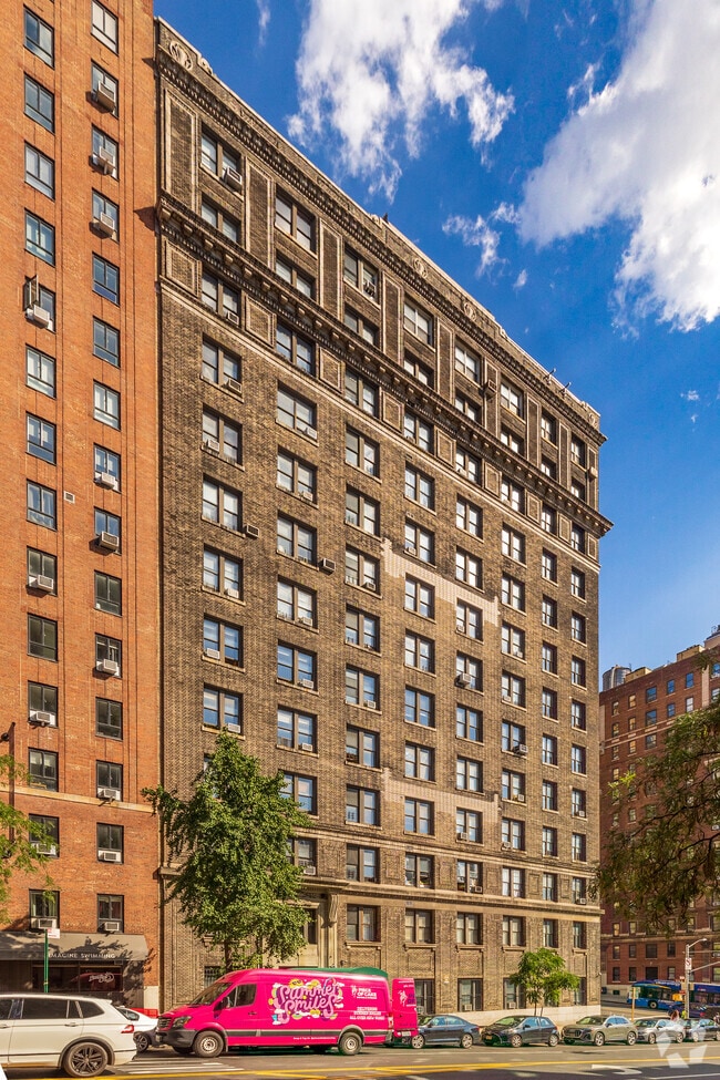 Building Photo - Della Robbia Apartments