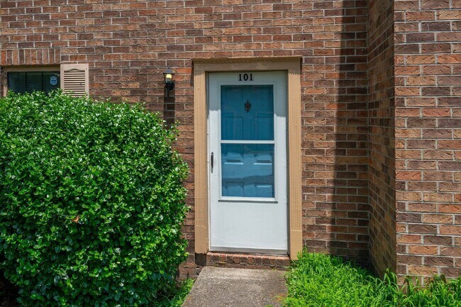 Foto del edificio - 101 Coventry Woods Dr