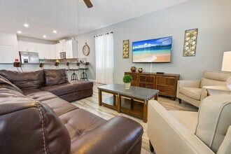 Building Photo - 1411 Rolling Fairway Dr
