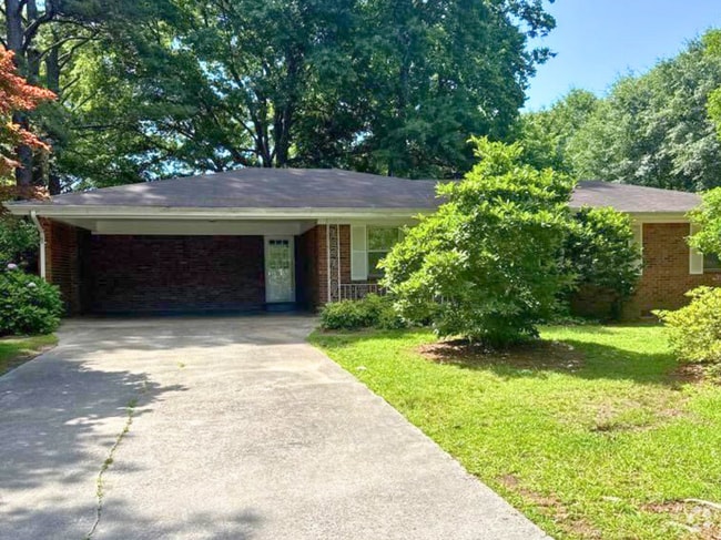 Building Photo - 626 Emerald Dr