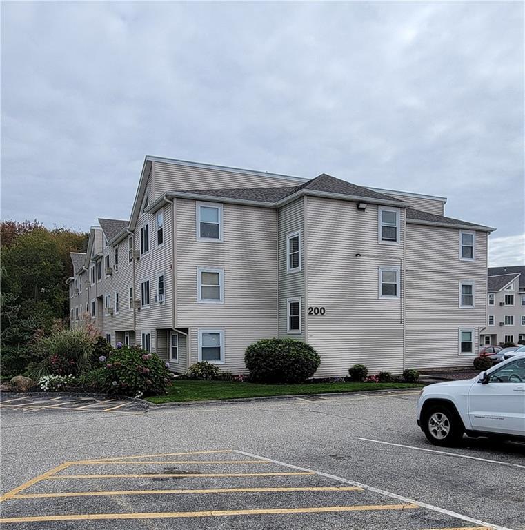 Primary Photo - 200 Woodlawn Ave