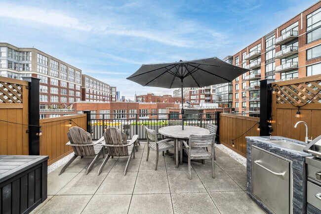 Foto del edificio - 1100 Maxwell Ln