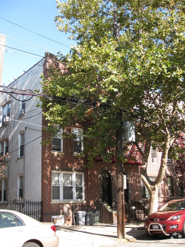 Primary Photo - 34-50 30th St