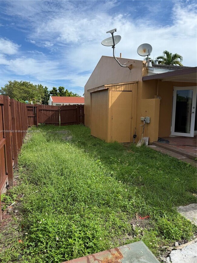 Foto del edificio - 13030 SW 49th Terrace