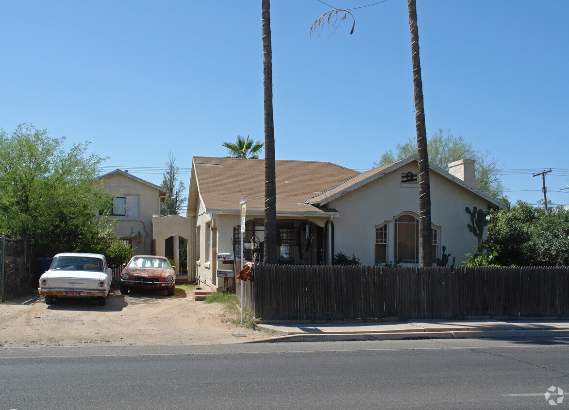 Primary Photo - 1220 E Grant Rd