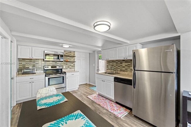 Building Photo - 2618 Monroe St