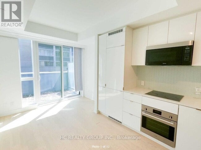 Building Photo - 7 Grenville St