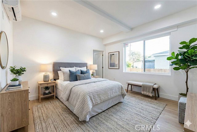 Foto del edificio - 1656 S Hayworth Ave