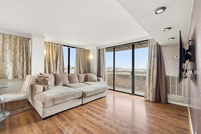 Foto del edificio - 3525 Sage Rd