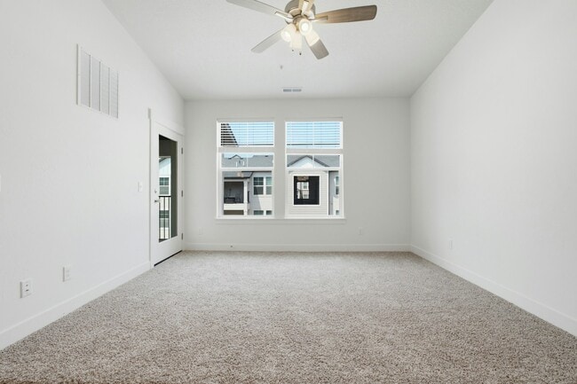 Building Photo - 882 Coulsen Dr