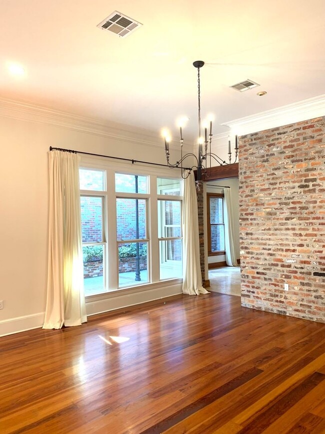 Photo - 2724 Bocage Lake Dr House