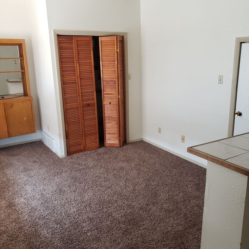 Foto principal - 1320 N Main St