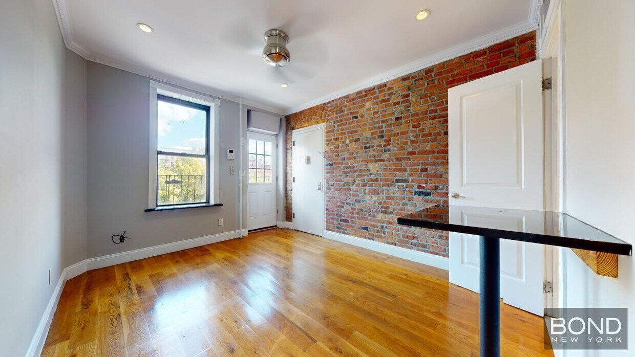 Primary Photo - 179 Essex St