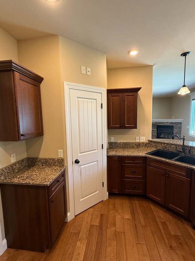 Building Photo - 3 Bedroom House in Copper Ridge Subdivison