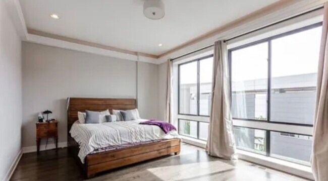 Photo - 1618 N Bosworth Ave House