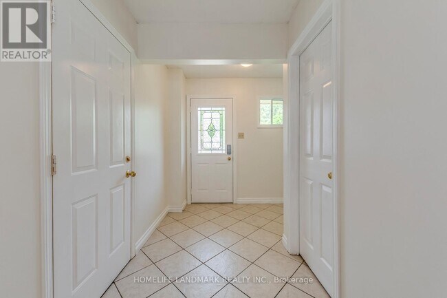 Photo du bâtiment - 1226 Cottonwood Crescent