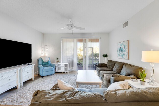 Foto del edificio - 101 Muirfield Ct