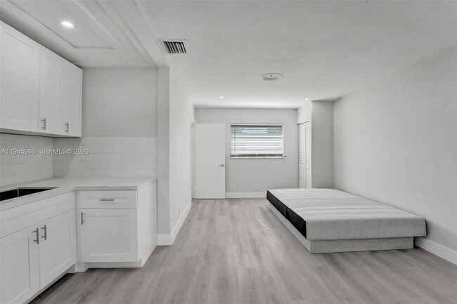 Foto del edificio - 5657 Grant St