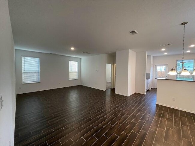 Foto del edificio - 640 Pickrell Lp