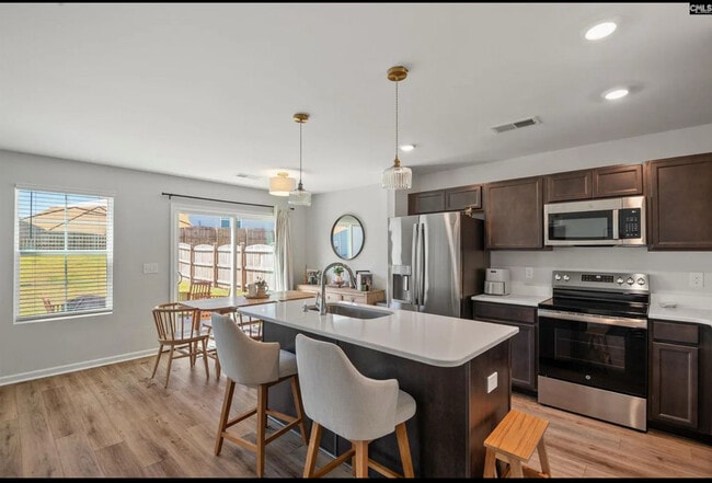Building Photo - 714 S Long Star Wy