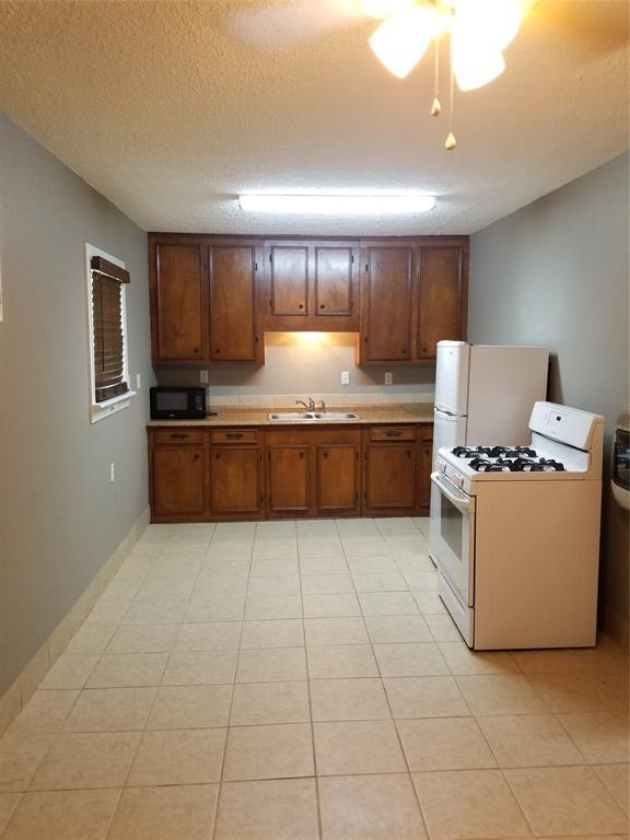 Foto del edificio - 2201 N Pearland Ave