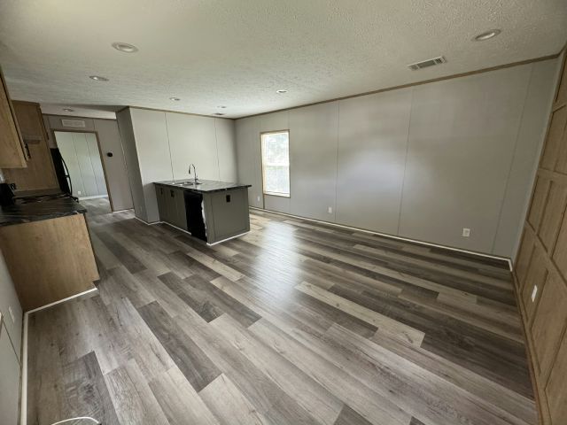 Building Photo - 1749 Jolly Ave