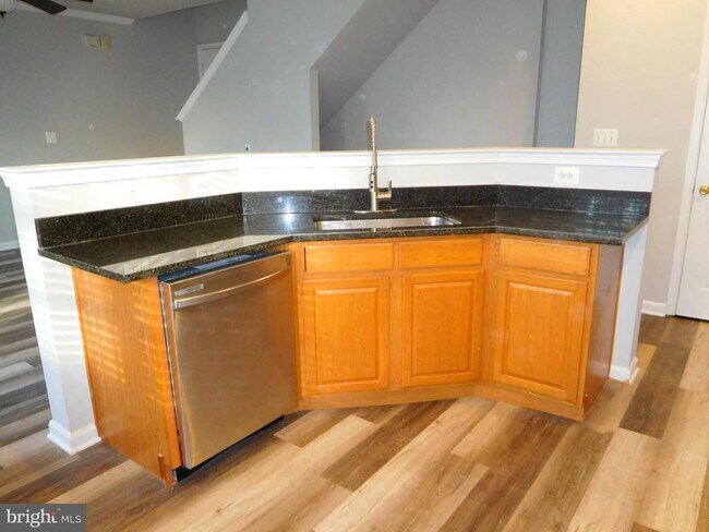 Building Photo - 2825 Forest Run Dr