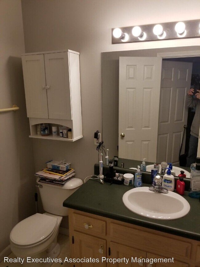 Foto del edificio - 4 br, 3 bath House - 425 Hiddenbrook Lane