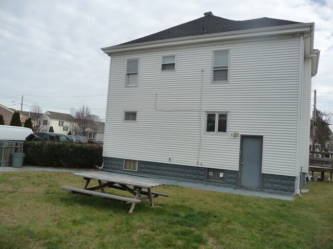 Foto del edificio - 67 Tobie Ave