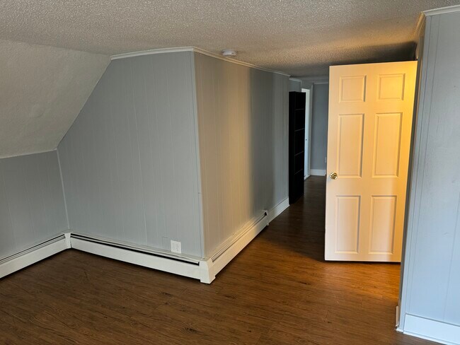 Sala de estar - 1295 Main St