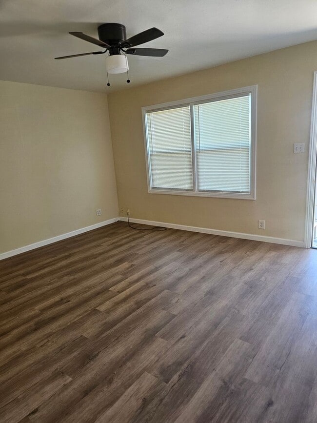 Building Photo - ?Charming 2-bedroom, 1-bathroom duplex ?in Sacramento