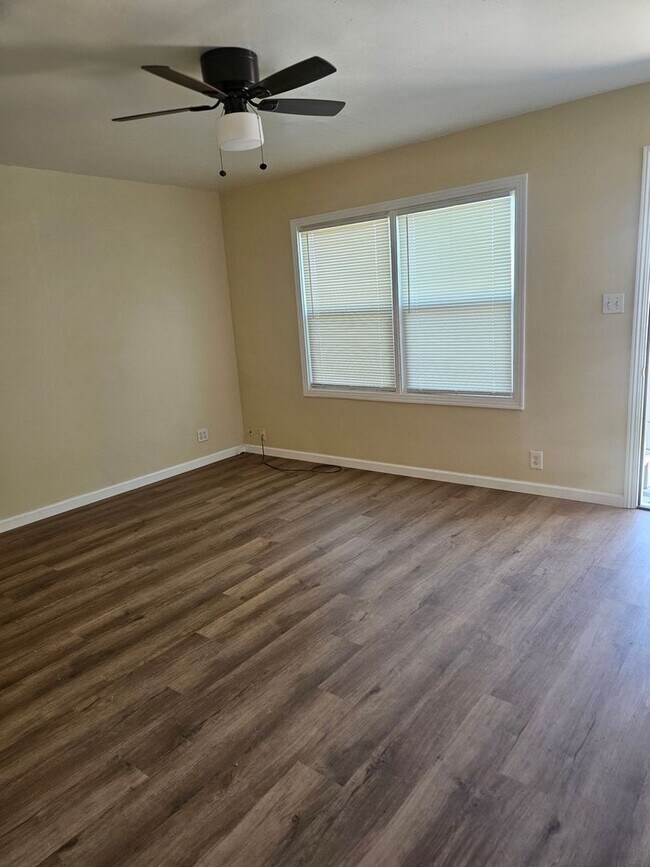 Foto del edificio - ?Charming 2-bedroom, 1-bathroom duplex ?in Sacramento