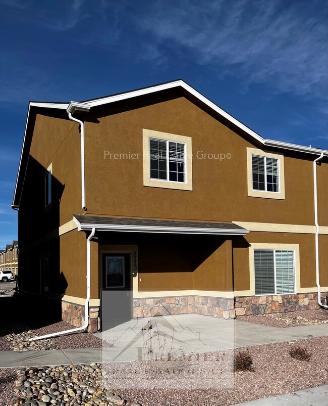 Building Photo - 7773 Sand Lake Heights