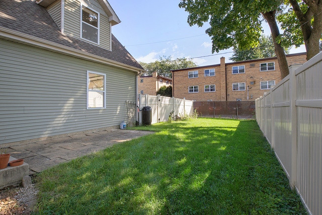 Building Photo - 925 Singer Ave