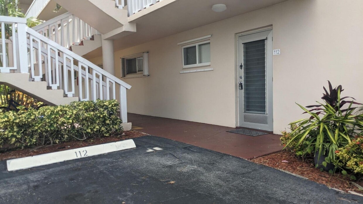 Foto principal - 2856 Garden Dr S