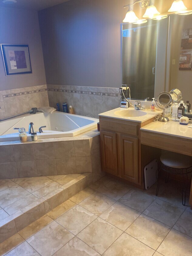 365 W 125th Pl, Crown Point, IN 46307 House for Rent in Crown Point