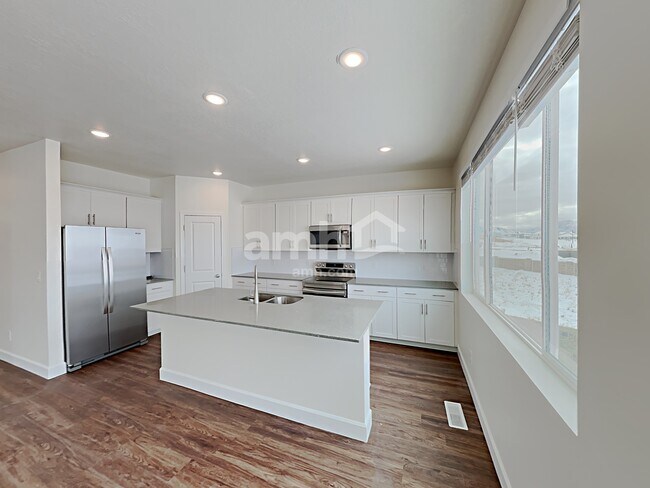 Building Photo - 1287 N Wagon Wy