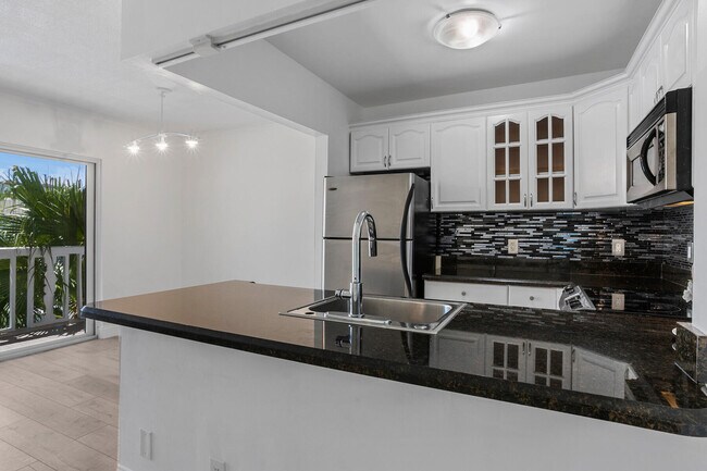 Foto del edificio - 4201 S Ocean Blvd