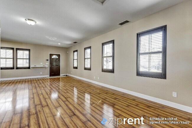 Foto del edificio - 1178 Taraya Terrace