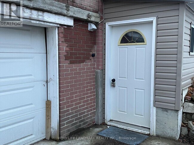 Building Photo - 448 Osiris Dr