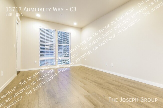 Photo - 13717 Admiralty Way House