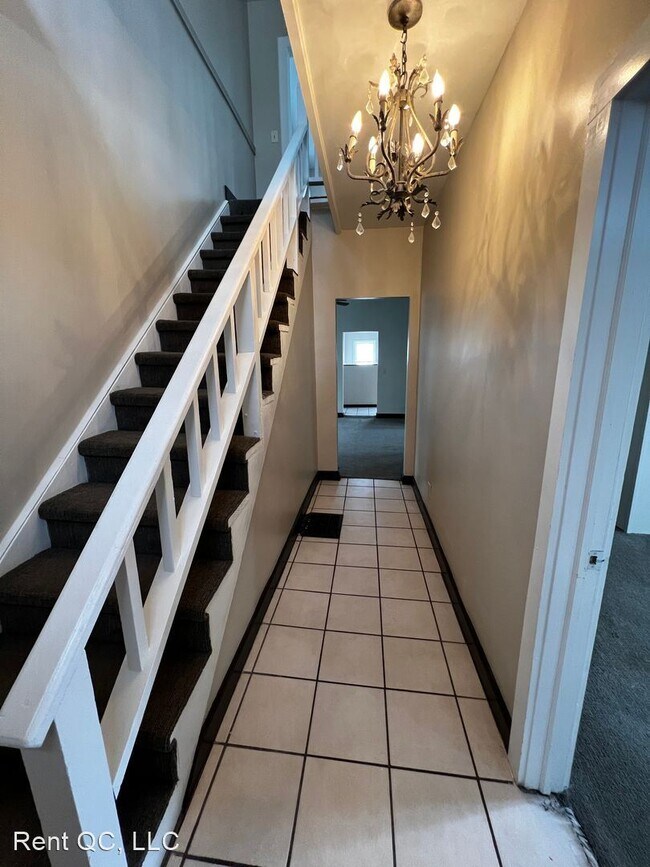 Building Photo - 4 br, 1 bath House - 804 W 14th St