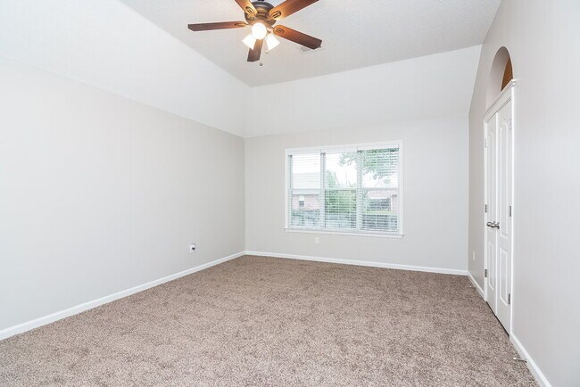 Building Photo - 6391 Braybourne Main