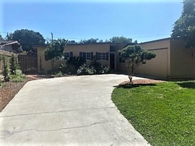 Foto del edificio - 16964 Millstone Dr