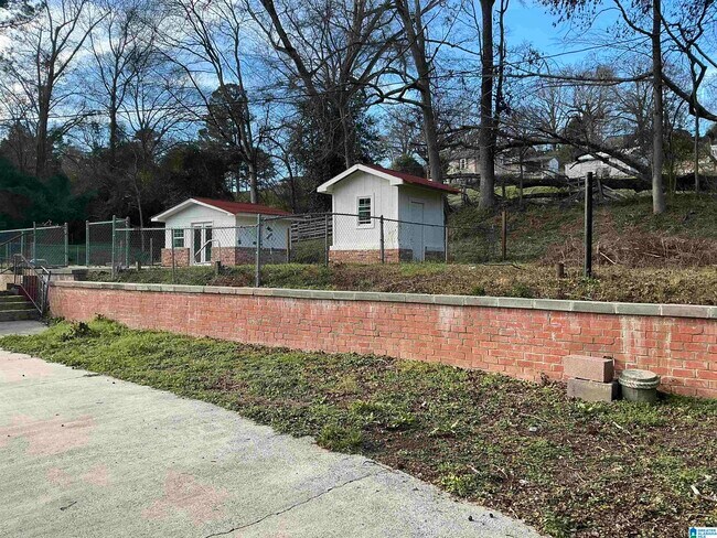 Foto del edificio - 4866 Overton Rd