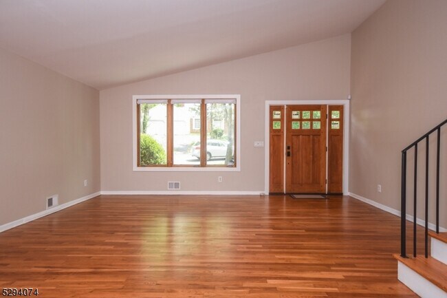 Foto del edificio - 511 Scotland Rd
